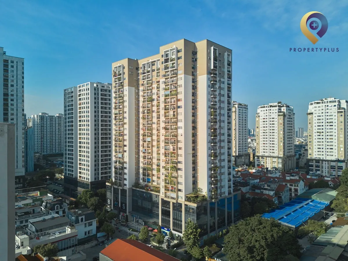 Toàn cảnh tòa nhà Thanh Xuân Complex với không gian xung quanh.